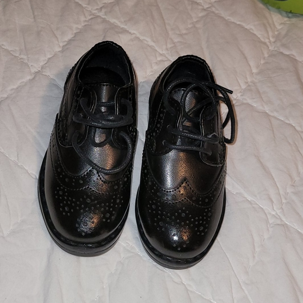 New w/o Tags Boys Size 5 Church Dress Shoes